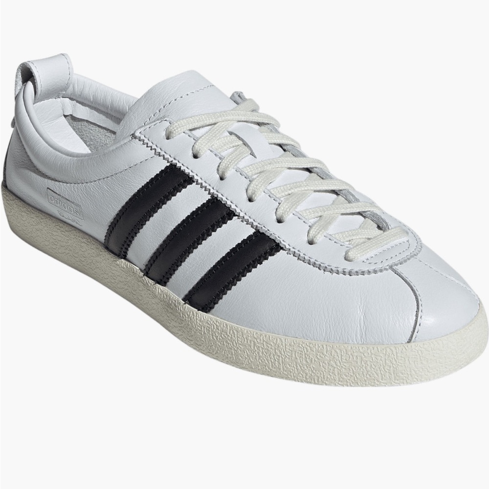 Adidas Blanc Leather White and Black Sneakers